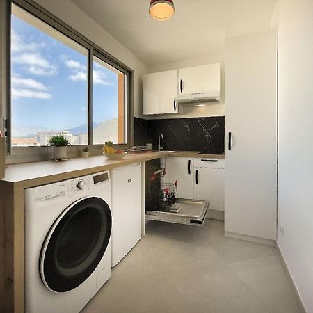 Homey Superchill - Appartement Moderne Et Tout Equipe - Netflix Et Wifi Inclus - Situe En Hyper-Centre - Proche Geneve Анмас Екстериор снимка
