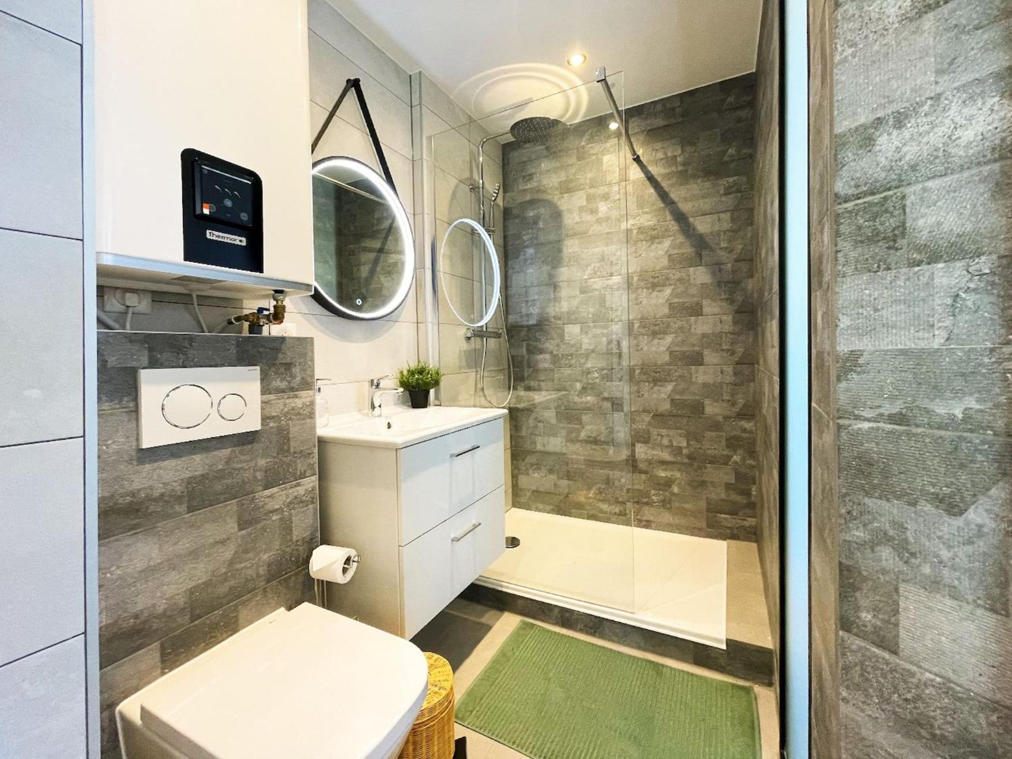Homey Superchill - Appartement Moderne Et Tout Equipe - Netflix Et Wifi Inclus - Situe En Hyper-Centre - Proche Geneve Анмас Екстериор снимка